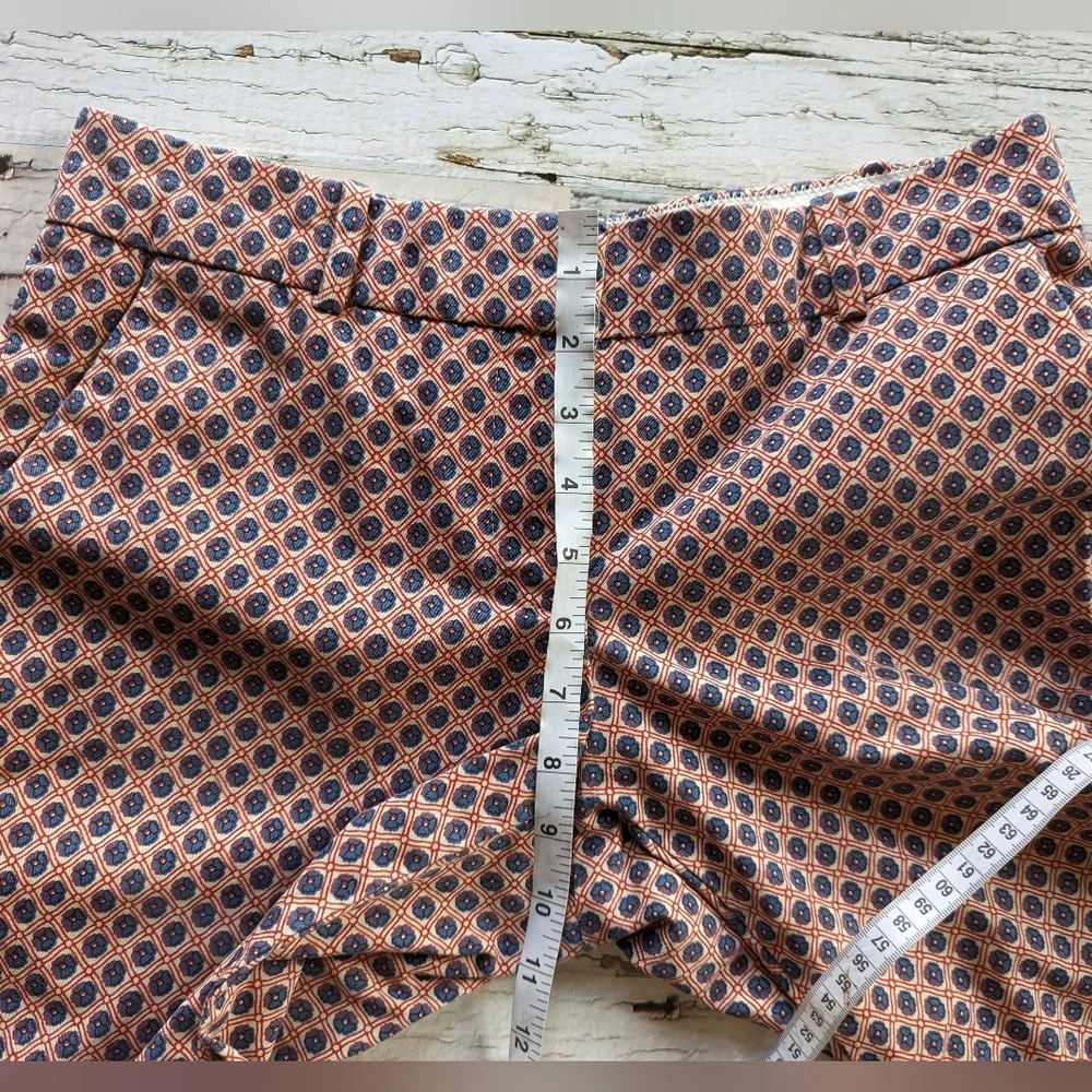 J. Crew Cafe Capri's Size 6 - Red, Cream and Blue Floral Print - Picture 6 of 12
